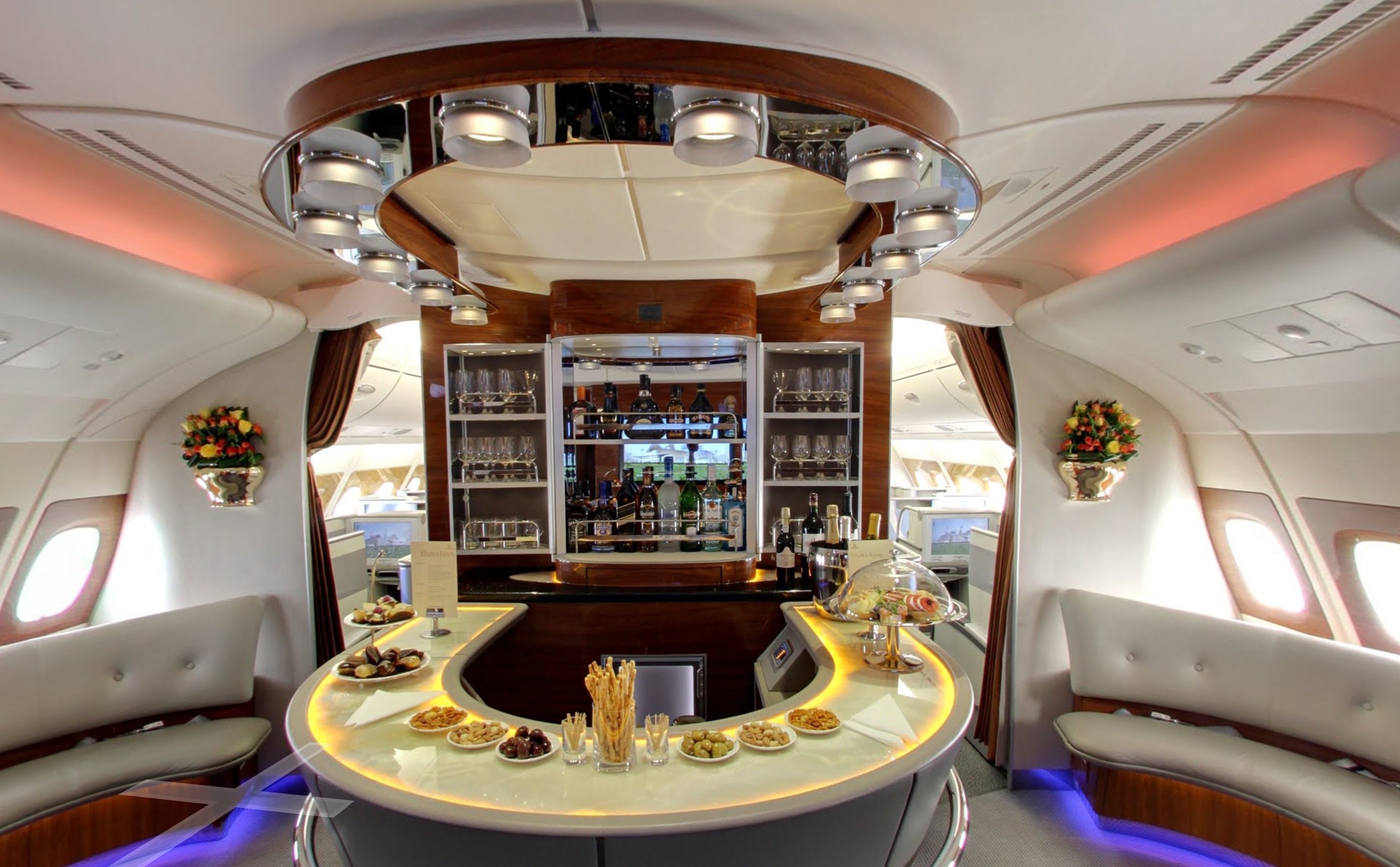 Google Street View now lets you explore the inside of the huge Airbus