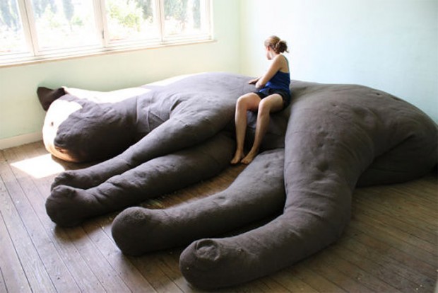 giant_cat_couch